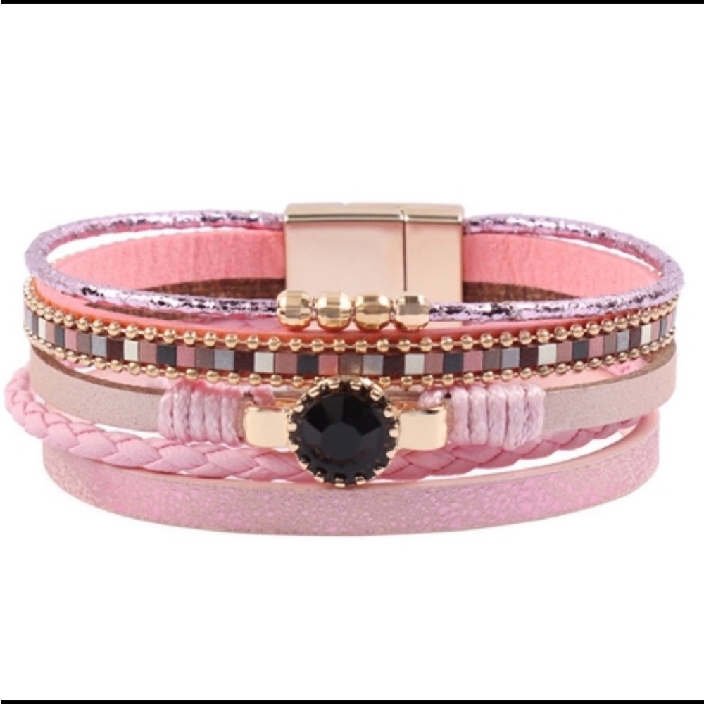 NWT BEAUTIFUL MULTI LINE LEATHER CHARM WITH MAGNETIC LOCK BRACELET
